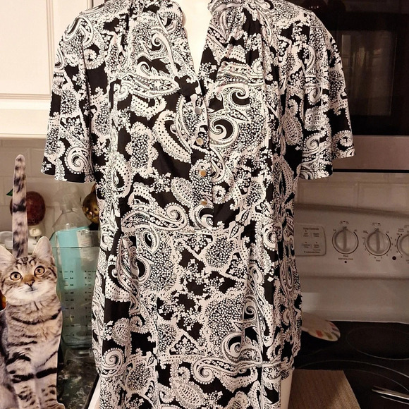 J womens Ava & Grace casual stretch short sleeve pullover top 1X - Picture 1 of 4